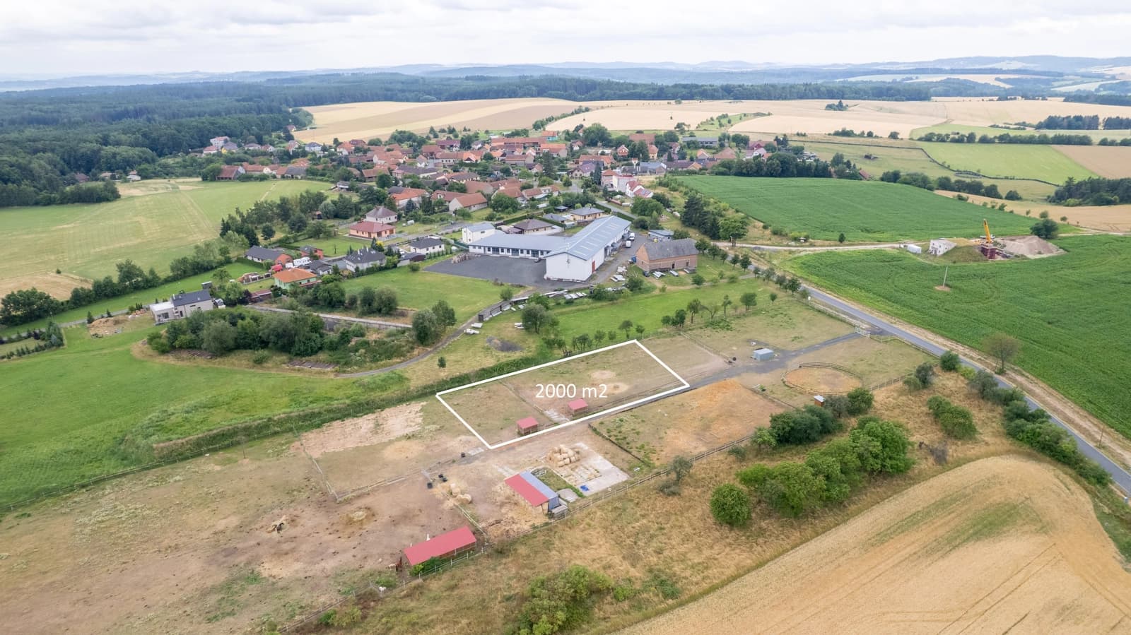 Stavební pozemek 2000 m2 jen 40min. od Prahy